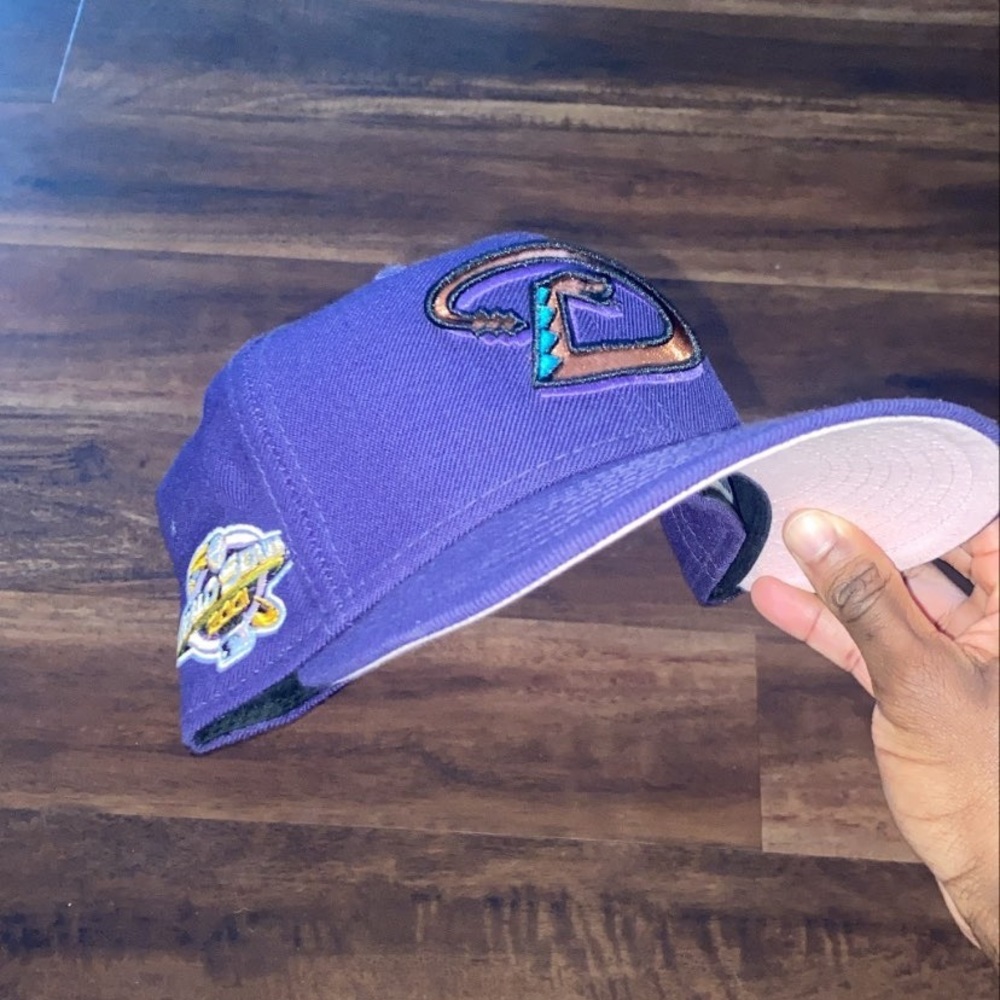 Purple DiamondBack Pinky 7 1/2 2001 world series